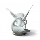 Lladro Classic Sculpture, Love Nest Doves Figurine