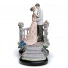 Lladro Classic Sculpture, Moonlight Love Couple Figurine. Limited Edition
