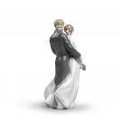 Lladro Classic Sculpture, Everlasting Love Couple Figurine