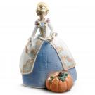 Lladro Classic Sculpture, Cinderella Figurine